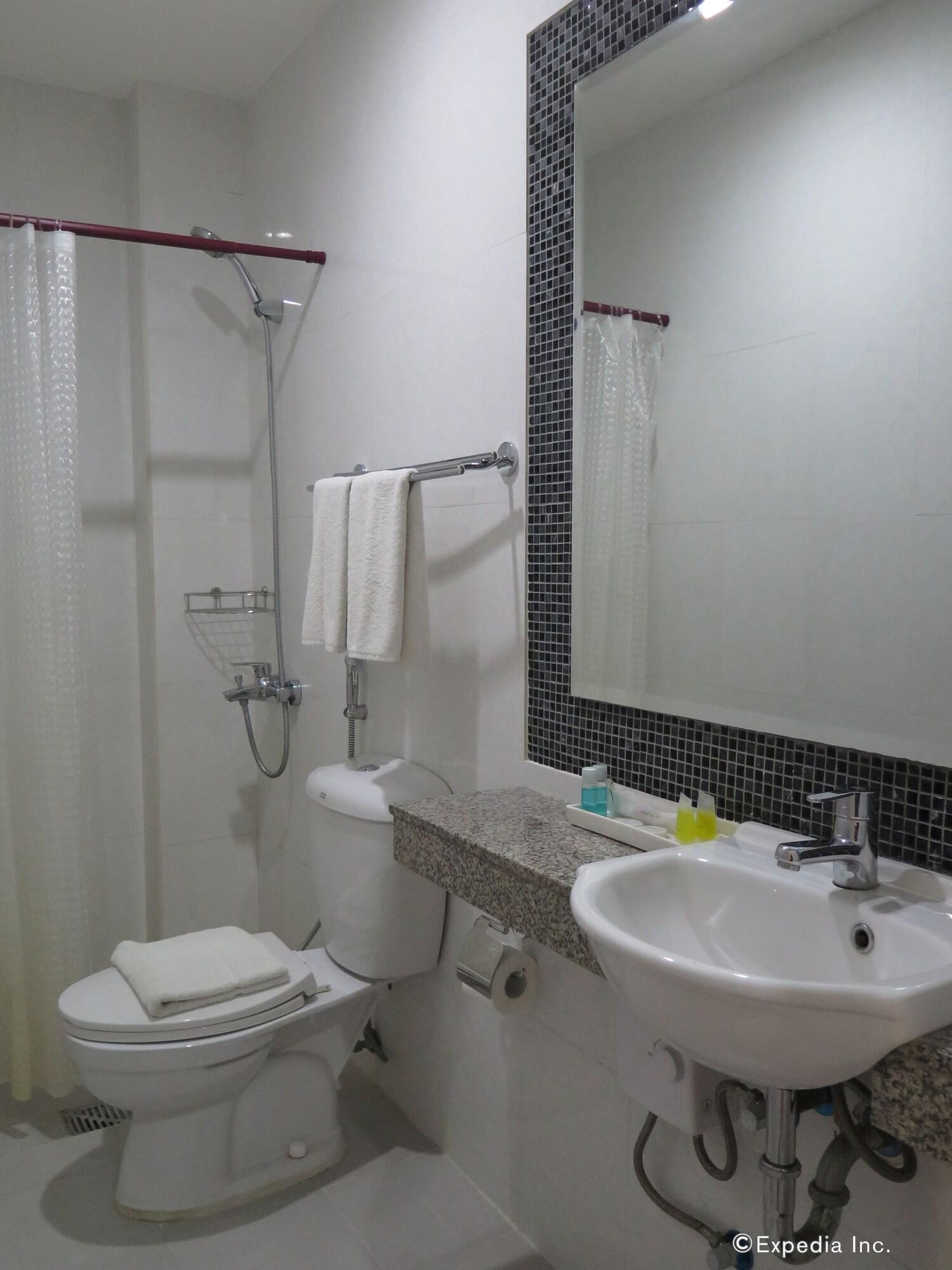 717 Cesar Place Hotel Tagbilaran City Luaran gambar